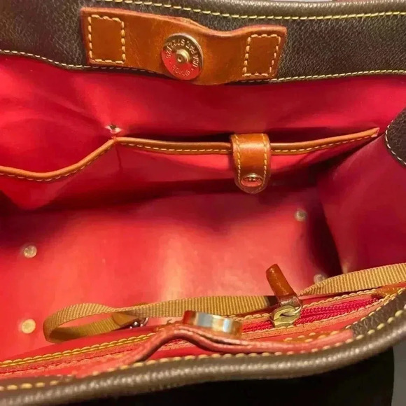 Dooney and Bourke handbag / purse Brown Pebble Grain Leather 11''x 9'' - Picture 7 of 7